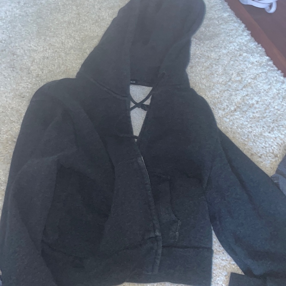 Brandy Melville cropped hoodie